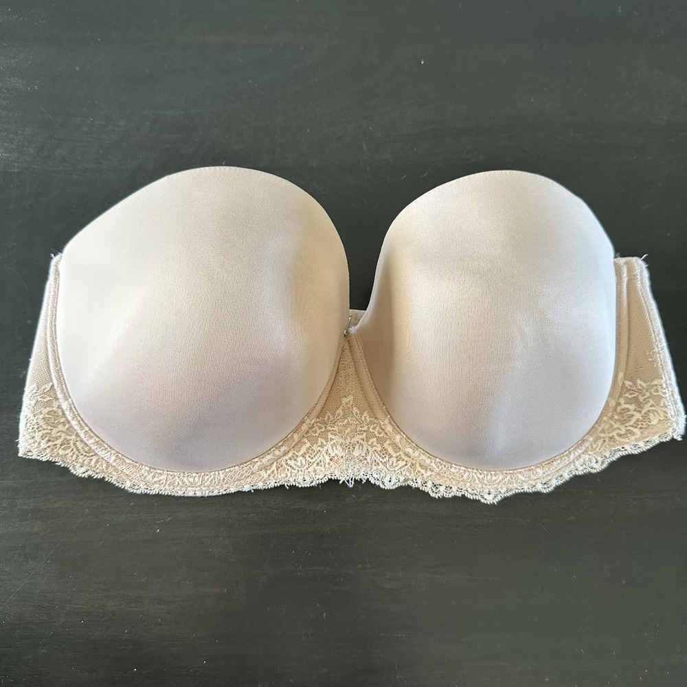 Torrid Curve Underwire Lightly Lined Strapless Bra Size 40F Nude Beige